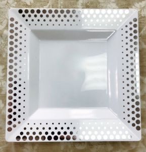 Тарелка пластиковая квадратная 165х165мм серебряный декор Complement (6шт) 1/20 Тарелка пластиковая квадратная 165х165мм серебряный декор Complement (6шт) 1/20