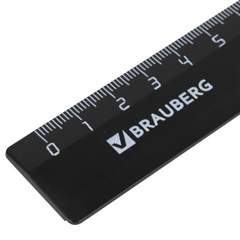 Линейка 20см пластиковая непрозрачная черная BRAUBERG 1/20/100 Линейка 20см пластиковая непрозрачная черная BRAUBERG 1/20/100